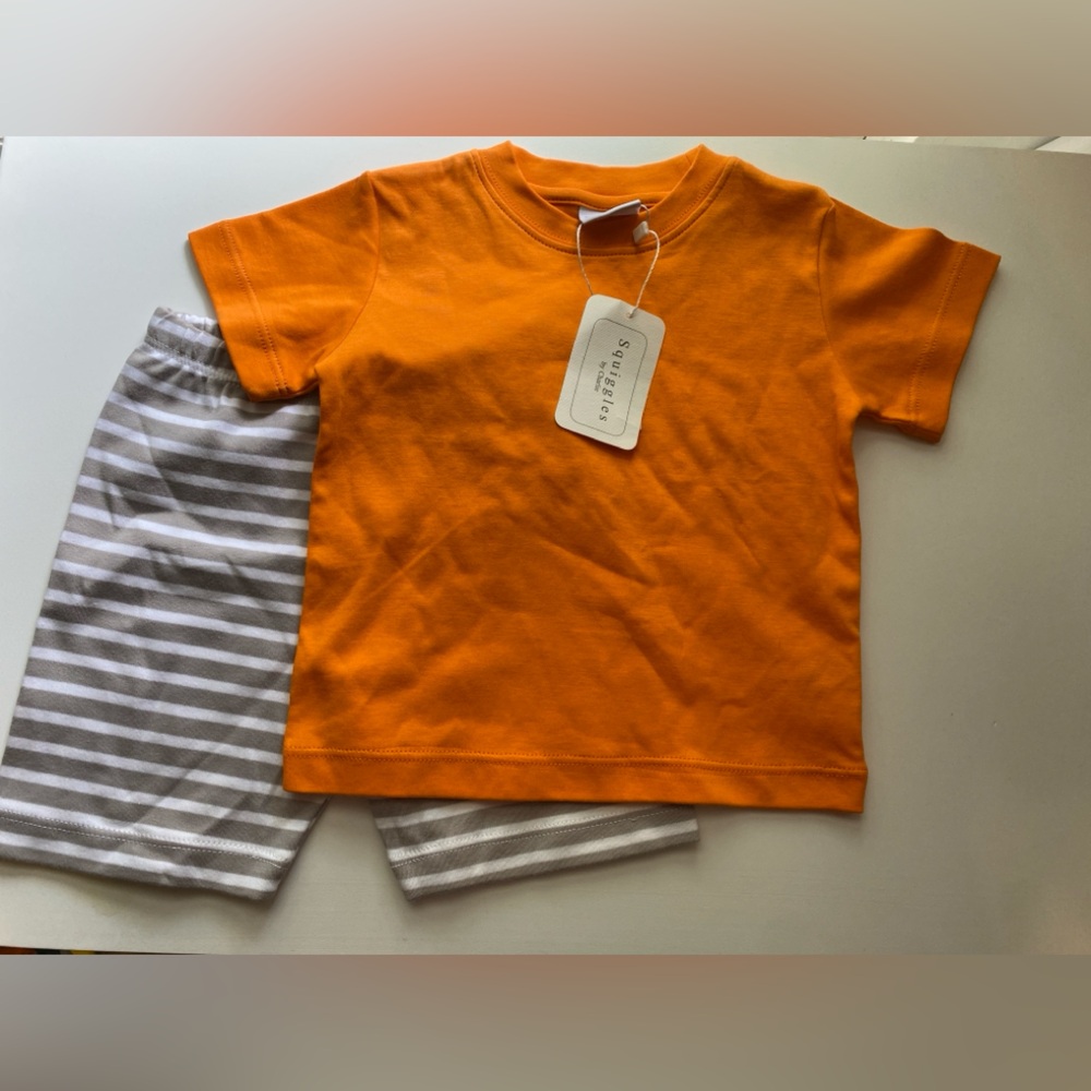 Squiggles Orange Shirt & Striped Shorts Set / Size 18m / NWT